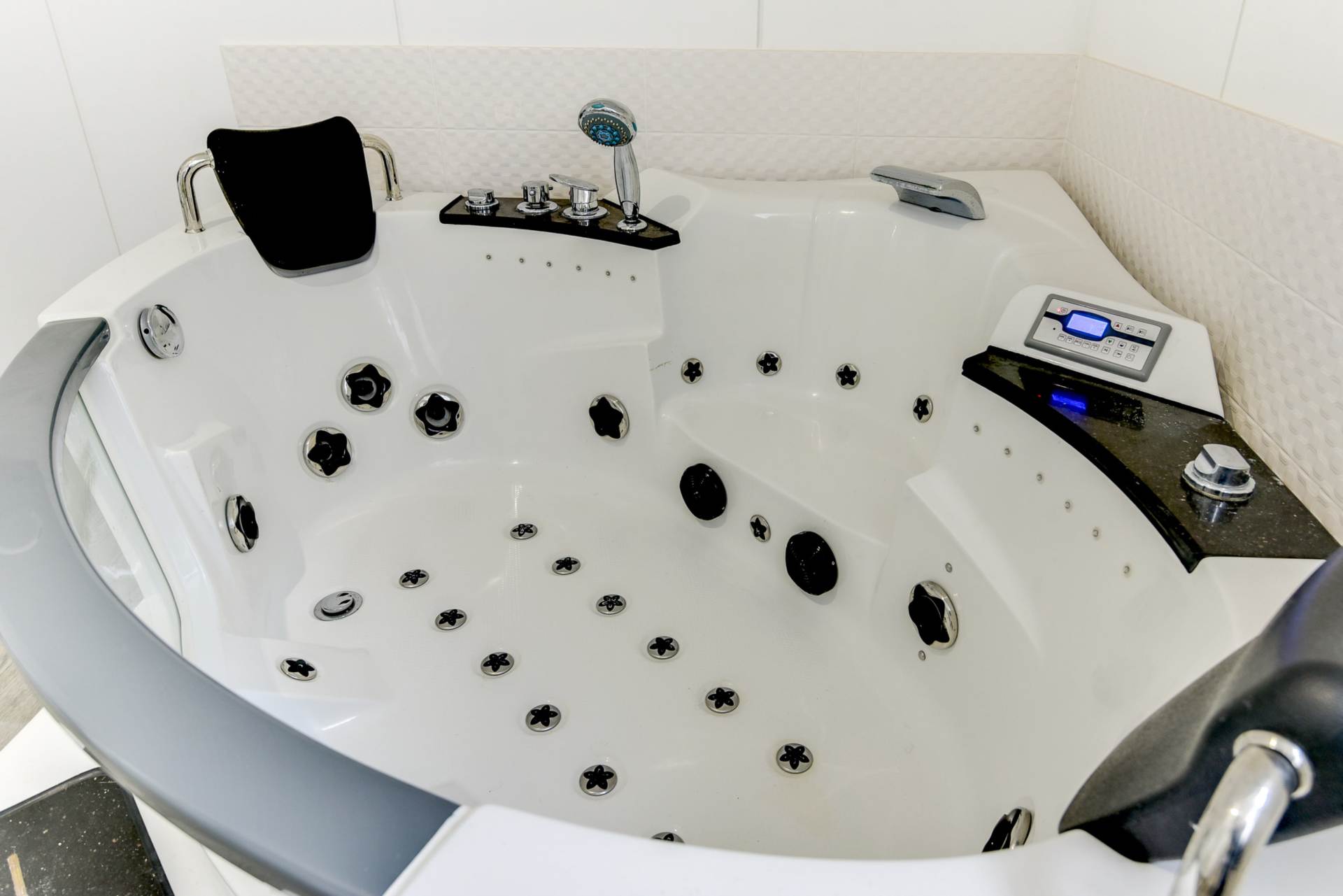 Grand Avenue, Hove, Image 14