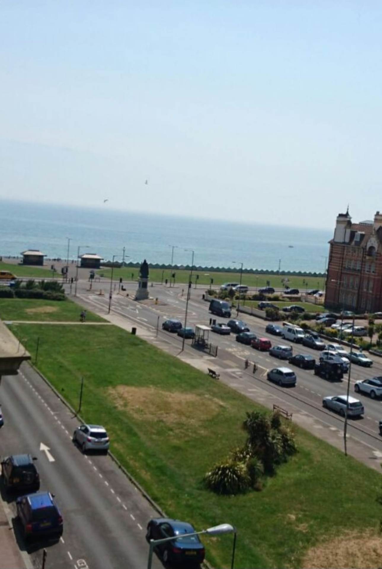Grand Avenue, Hove, Image 2