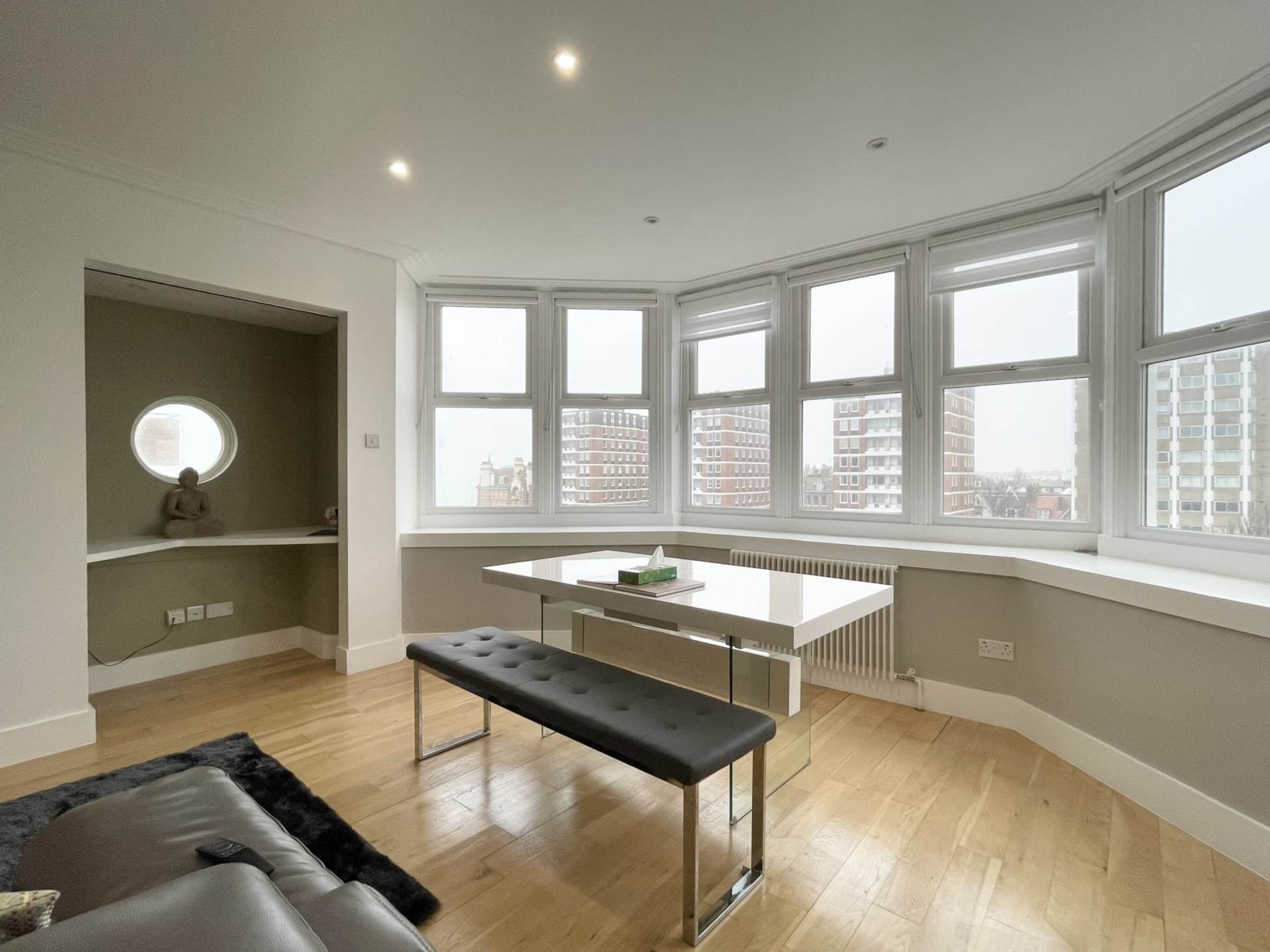 Grand Avenue, Hove, Image 4