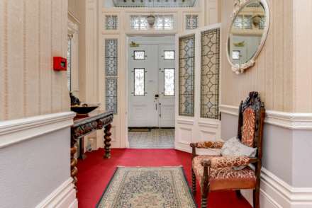 Grand Avenue, Hove, Image 20