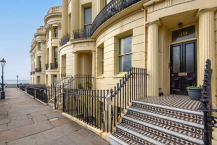 Brunswick Square, Hove, Image 15