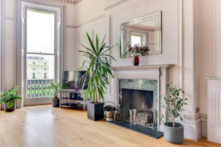 Brunswick Square, Hove, Image 19