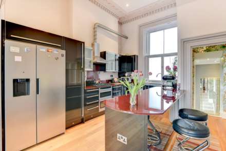 Brunswick Square, Hove, Image 4