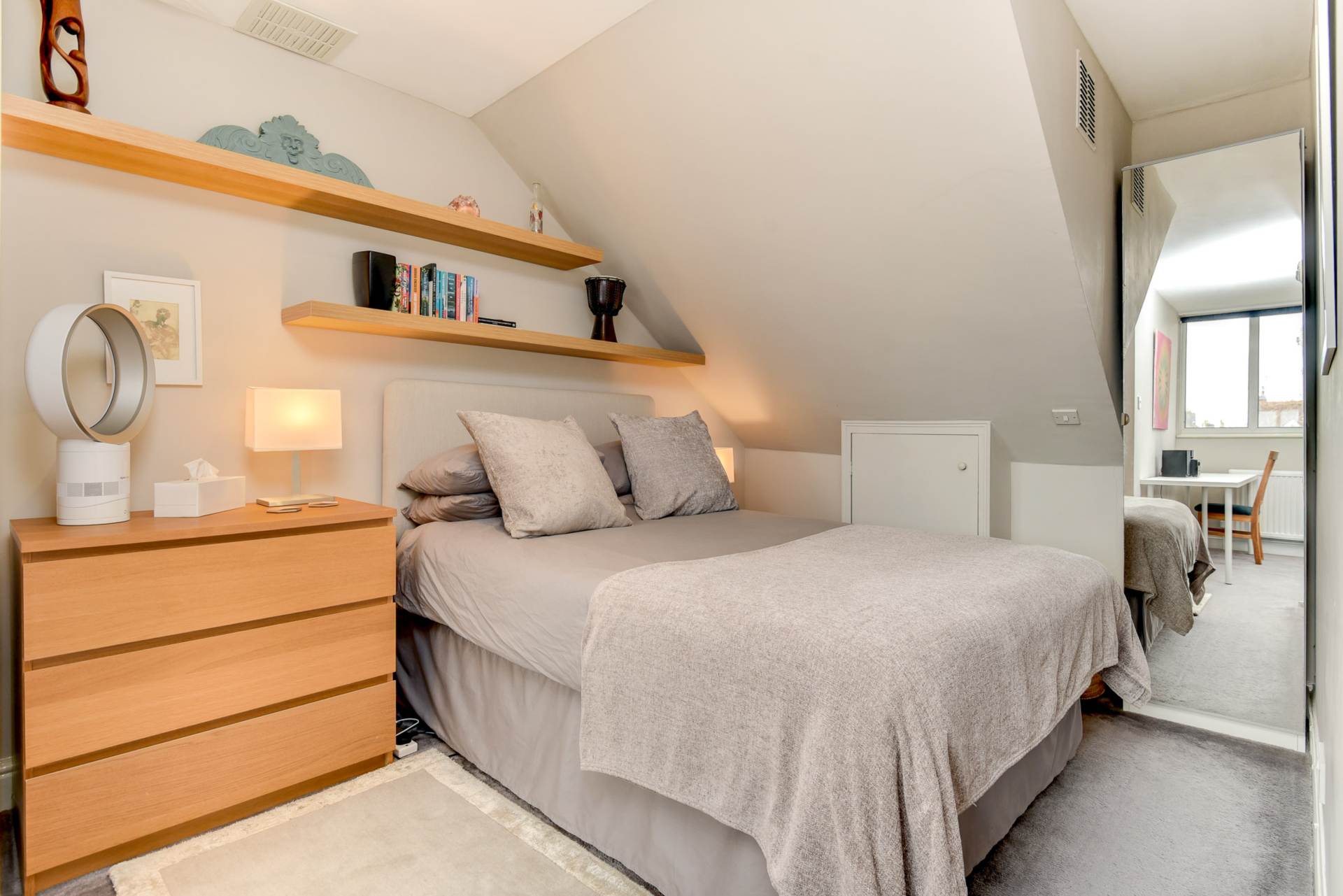 Pembroke Avenue, Hove, Image 19