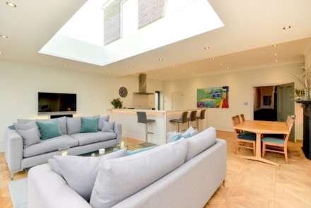 Pembroke Avenue, Hove, Image 2