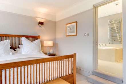 Pembroke Avenue, Hove, Image 36