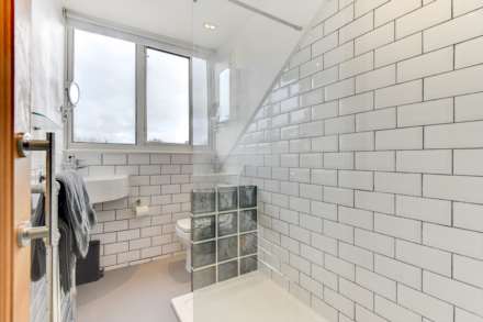 Pembroke Avenue, Hove, Image 46