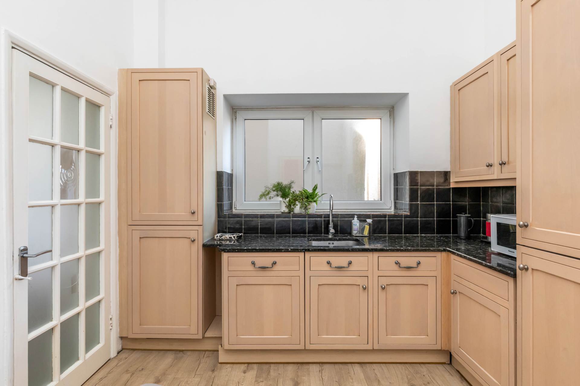 Albermarle Mansions, Victoria Terrace, Hove, Image 11