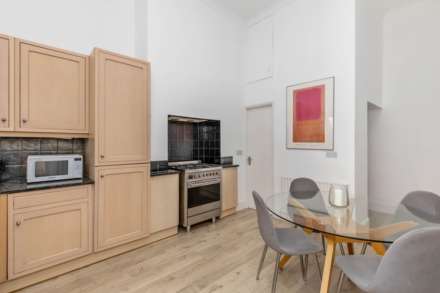 Albermarle Mansions, Victoria Terrace, Hove, Image 9