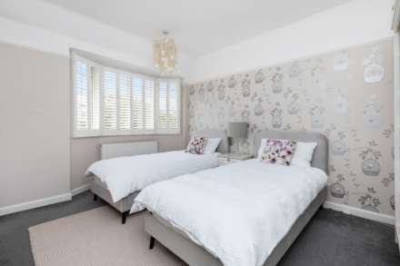 Elm Close, Hove, Image 11
