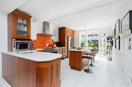 Elm Close, Hove, Image 2