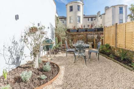 Alice Close, Hove, Image 16
