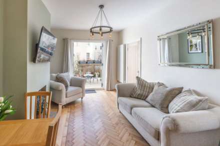 Alice Close, Hove, Image 6
