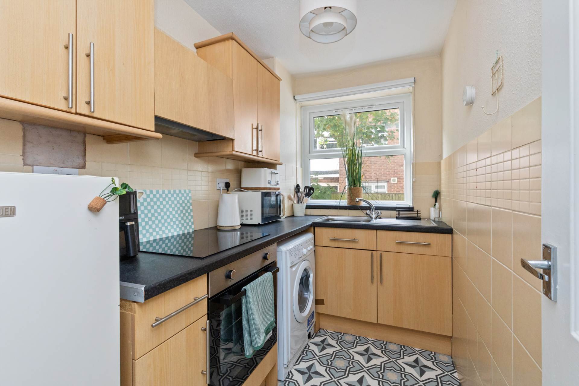 Byron Road, Worthing, Image 4
