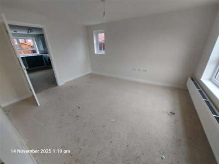 Tybalt Close, Wellingborough, Image 4