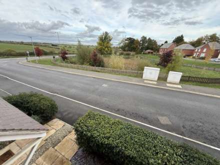 Packwood Crescent, Earls Barton, Image 12