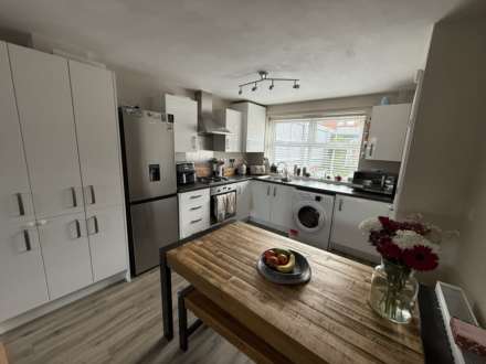 Packwood Crescent, Earls Barton, Image 5