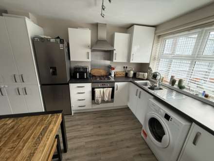Packwood Crescent, Earls Barton, Image 6