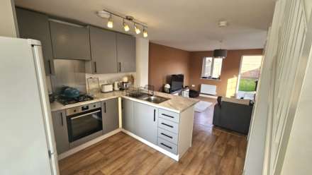 Oak Close, Raunds, Image 4