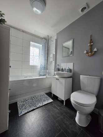 Grimsthorpe Avenue, Barton Seagrave, Image 12