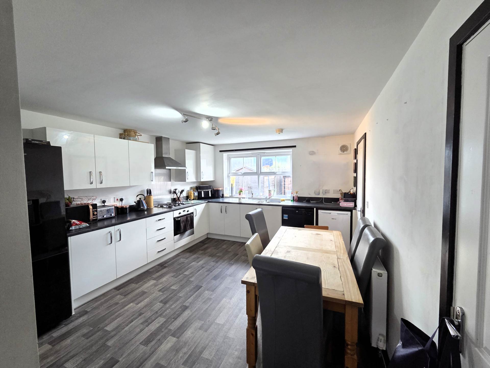 Golding Crescent, Earls Barton, Image 6