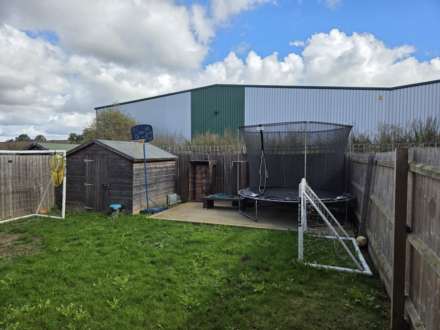 Golding Crescent, Earls Barton, Image 10