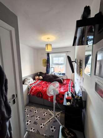 Golding Crescent, Earls Barton, Image 14