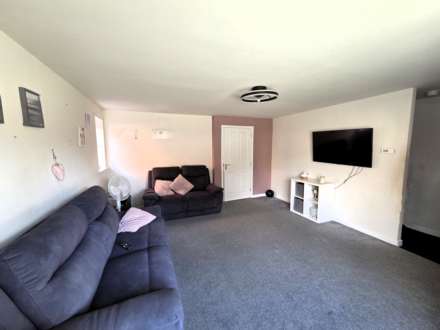 Golding Crescent, Earls Barton, Image 4