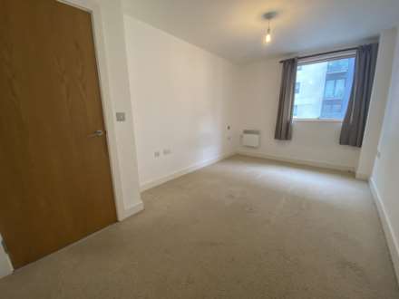 Vallea Court, Manchester, Image 4