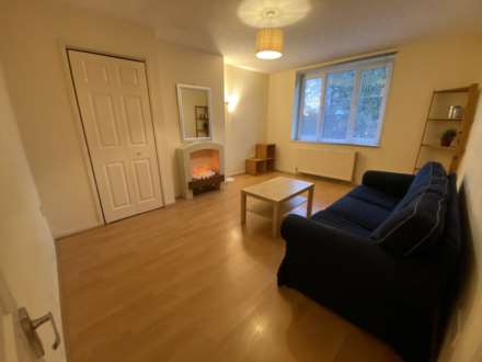 Property For Rent Bevill Square, Salford
