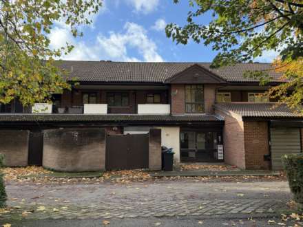 Bevill Square, Salford, Image 6