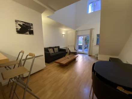 Ellerslie Court, Upper Park Road, Image 2