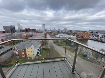Sovereign Point, Salford Quays, Image 9