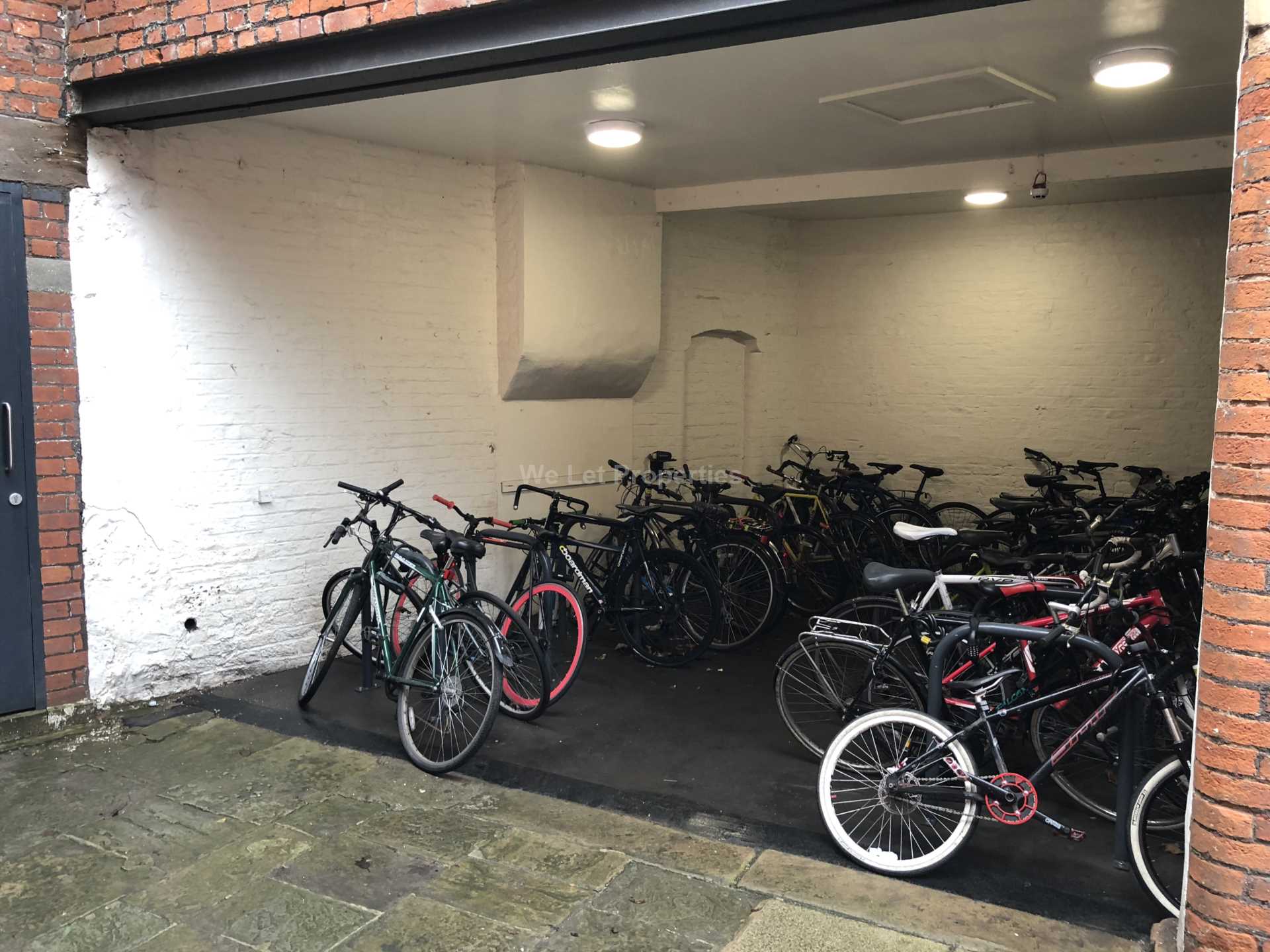 Queens Brewery Court, Manchester, Image 10