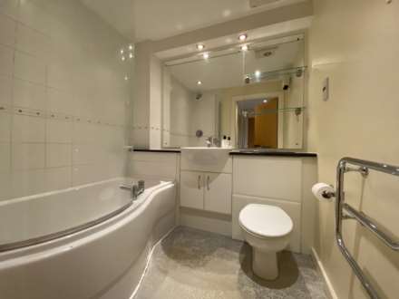 Gilbert House, Salford Quays, Image 8