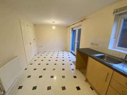Olanyian Drive, Manchester, Image 4