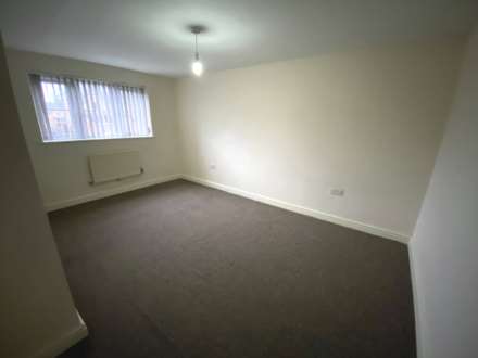 Olanyian Drive, Manchester, Image 5
