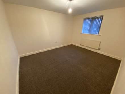 Olanyian Drive, Manchester, Image 6