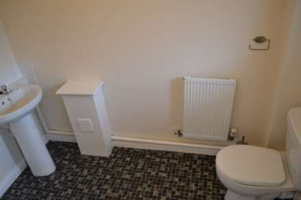 Olanyian Drive, Manchester, Image 9