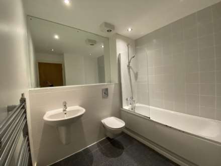 Lake House, Castlefield Locks, Image 4