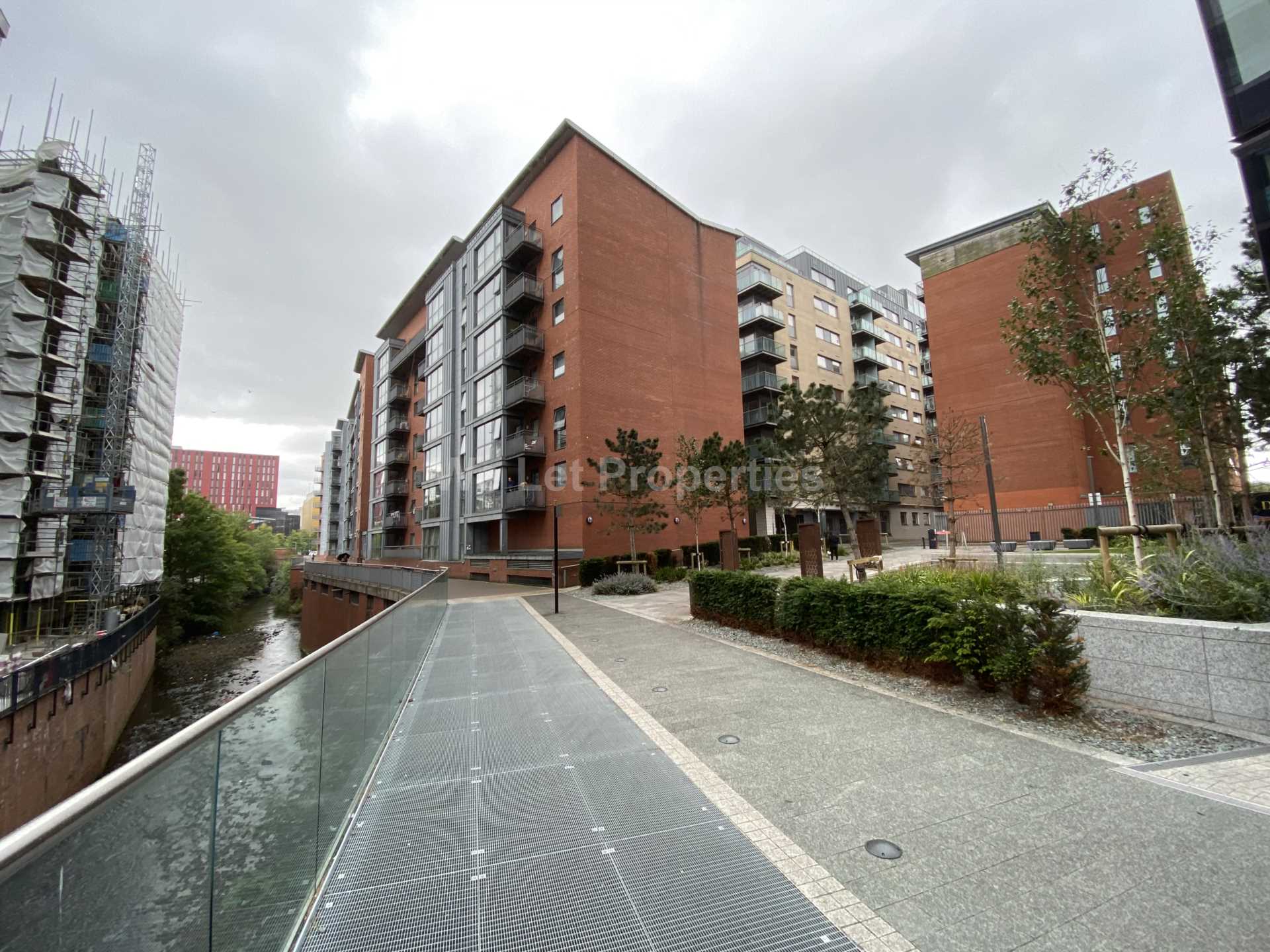 The Danube, City Road East, Image 9