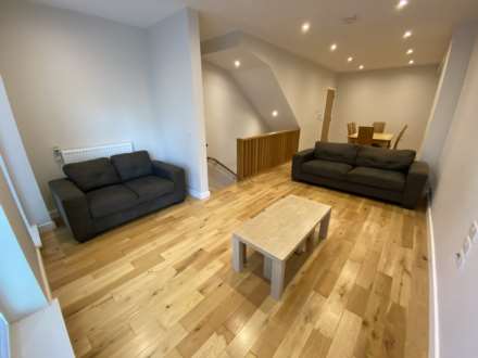 3 Bedroom Apartment, Spindle Mews, Islington Wharf Mews