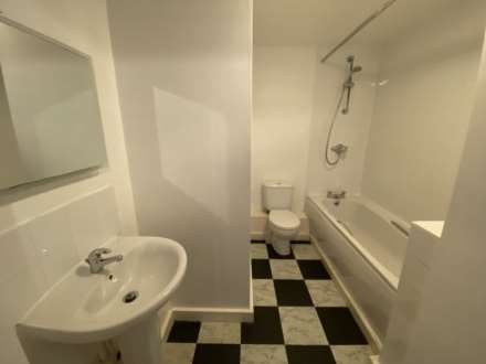 Lincoln Gate, Green Quarter, Image 7