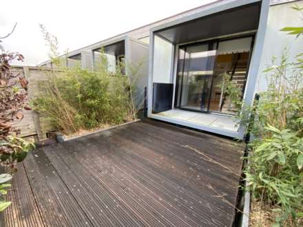 Reservoir Street, Chimney Pot Park, Image 9