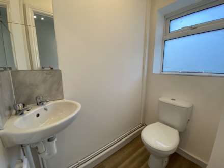York Road, Droylsden, Image 4