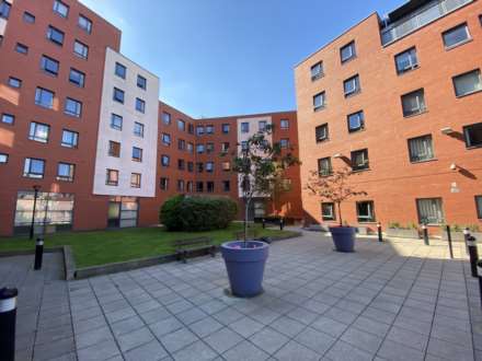 City Gate, Blantyre Street, Image 11