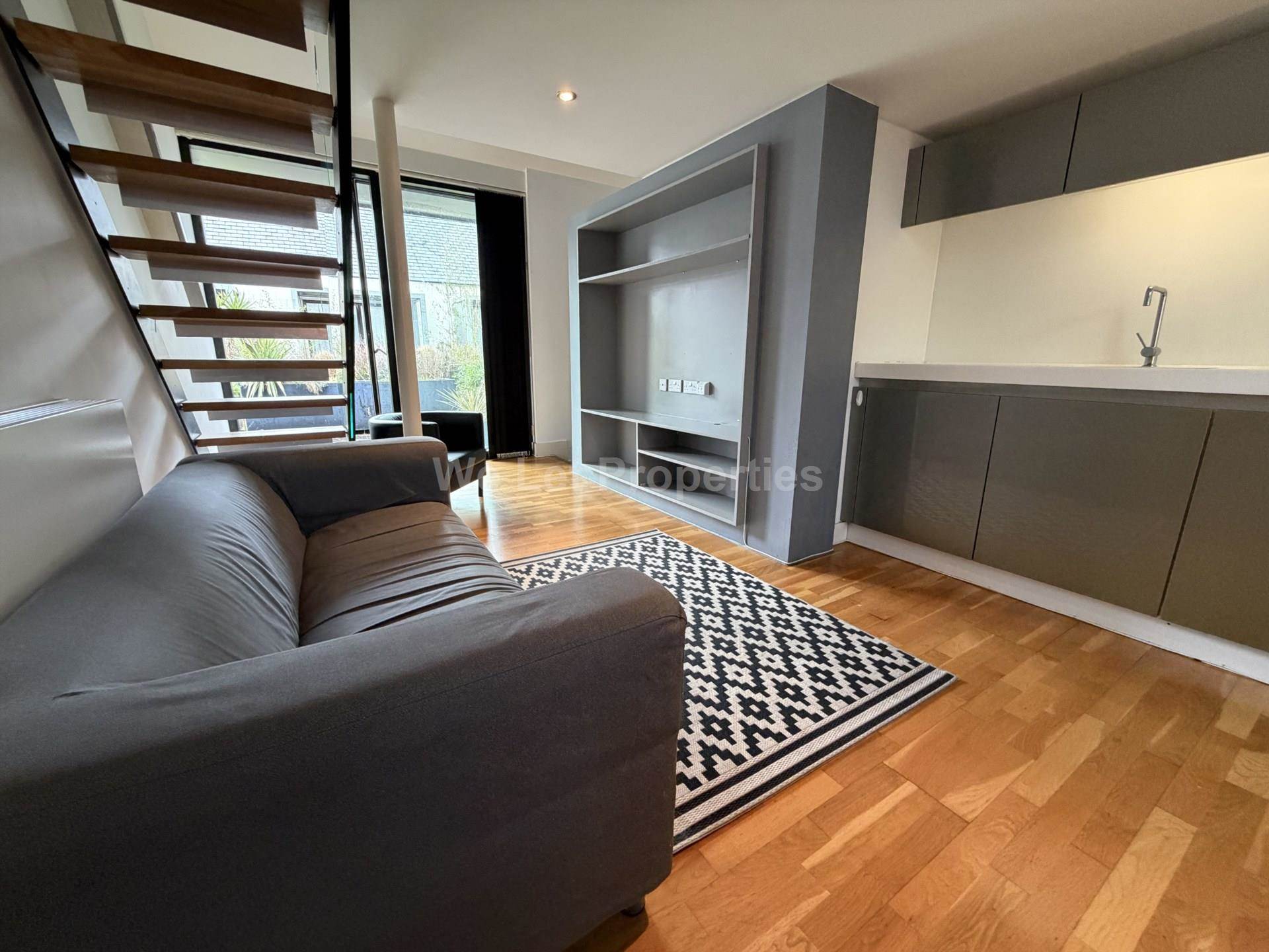 Ash Street, Chimney Pot Park, Image 1