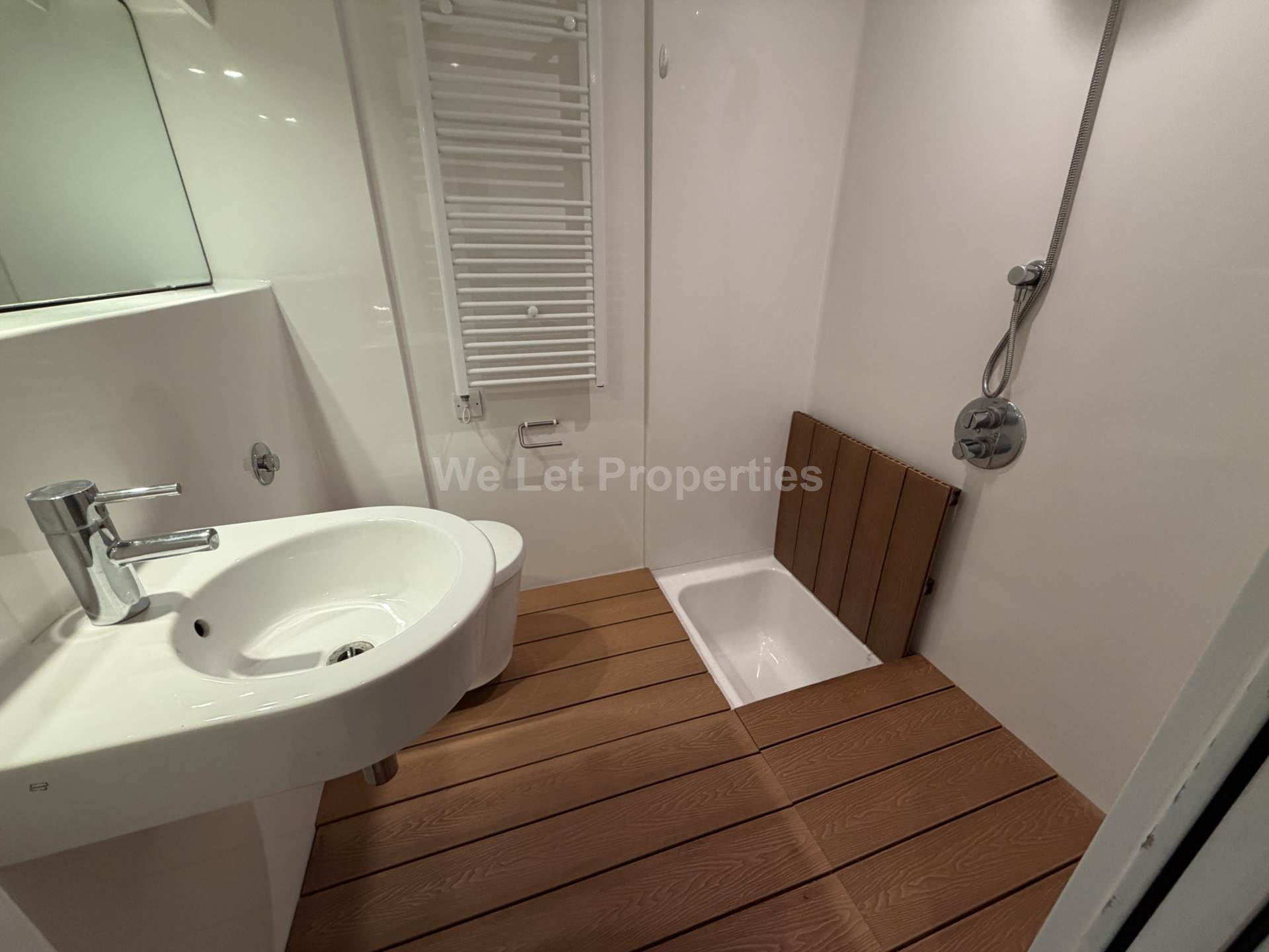 Ash Street, Chimney Pot Park, Image 9