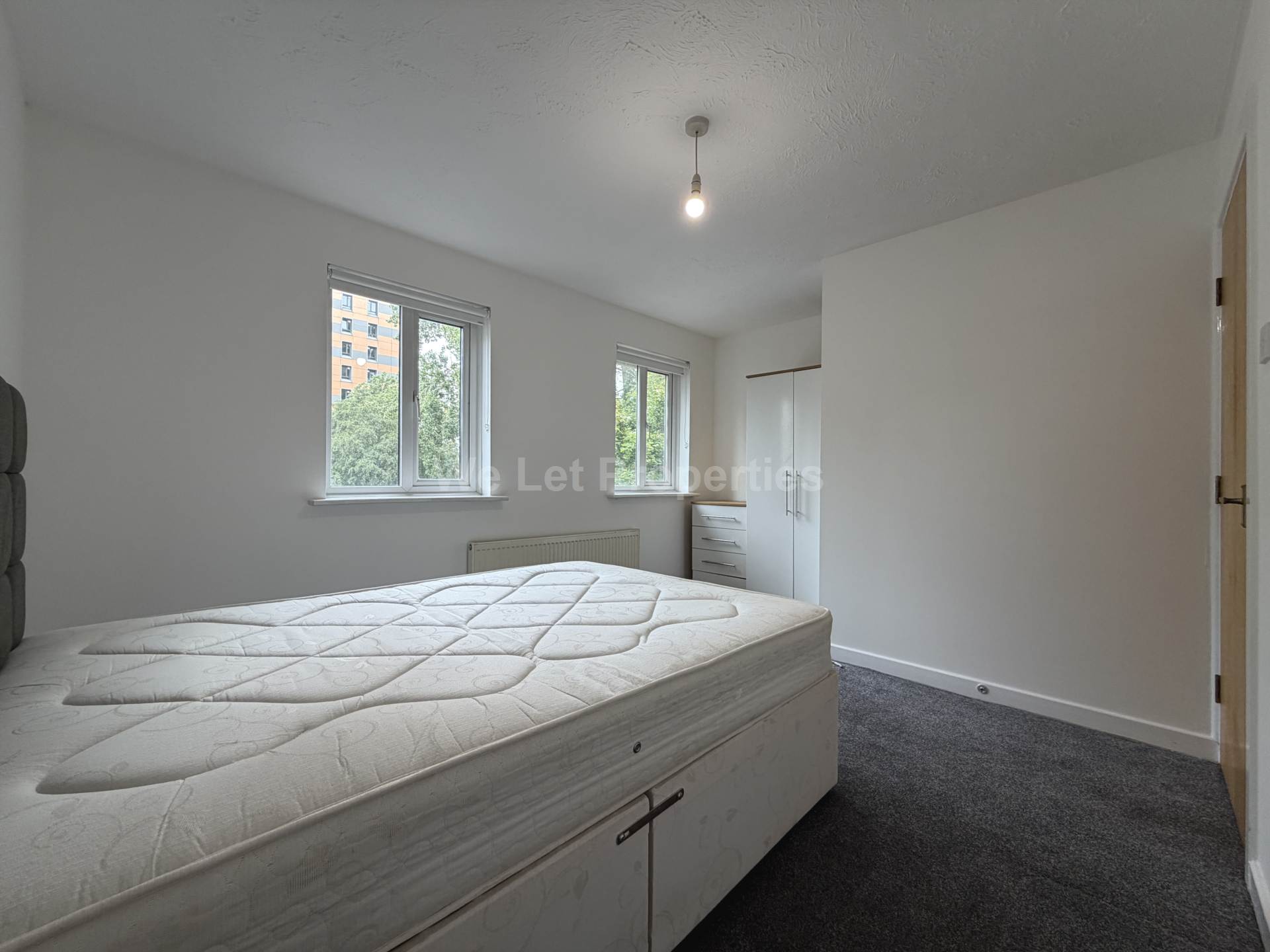 Stretford Road, Hulme, Image 20