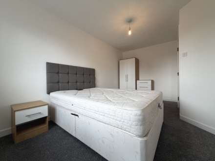 Stretford Road, Hulme, Image 15